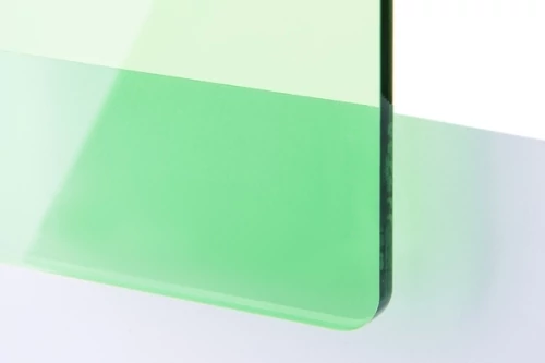 TroGlass Color Gloss 3,0 mm Plexi Fényes Zöld (1 réteg) akril lemez 606 x 1216 mm / 117139 (kültéri)